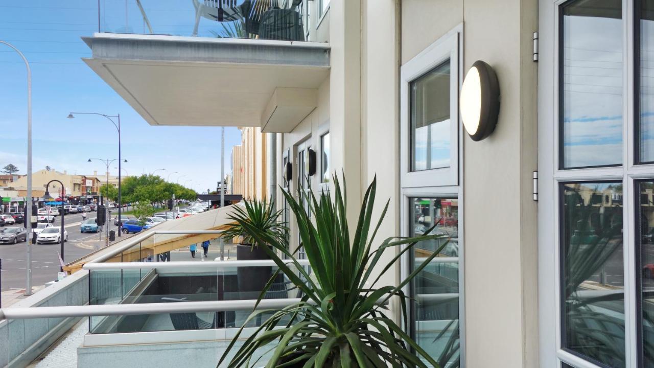 เซมาฟอร์ สแปลช อพาร์ตเมนต์ Aparthotel Port Adelaide ภายนอก รูปภาพ