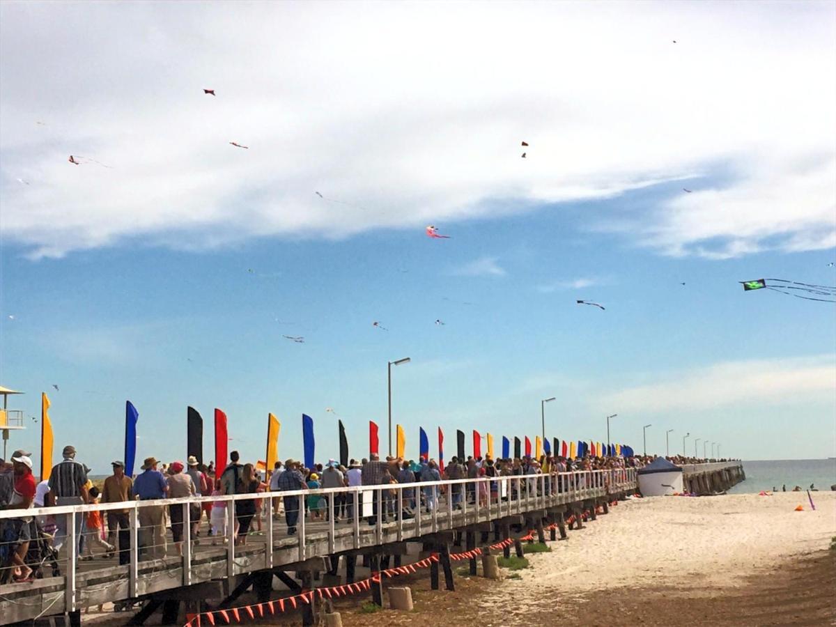 เซมาฟอร์ สแปลช อพาร์ตเมนต์ Aparthotel Port Adelaide ภายนอก รูปภาพ