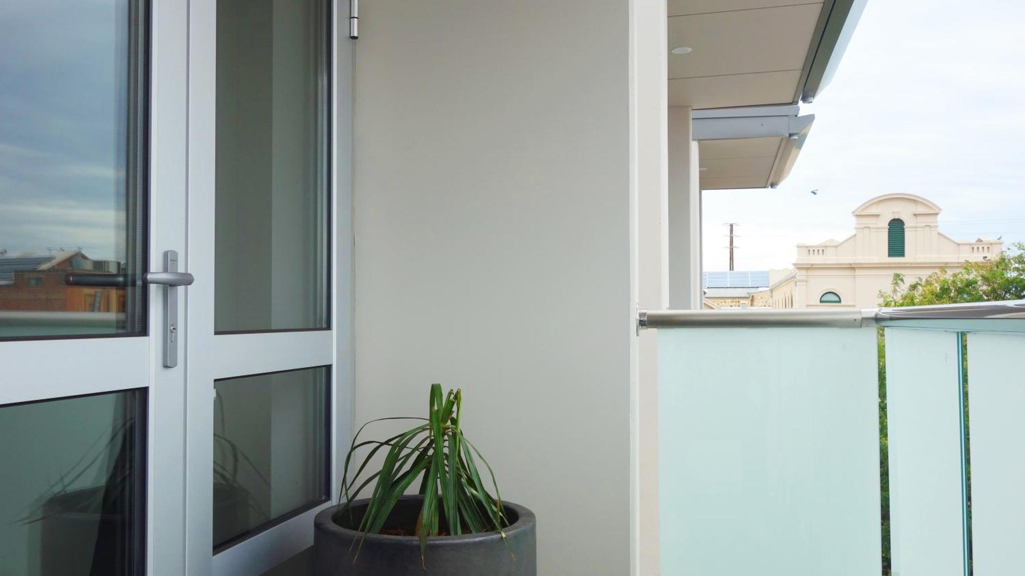 เซมาฟอร์ สแปลช อพาร์ตเมนต์ Aparthotel Port Adelaide ภายนอก รูปภาพ